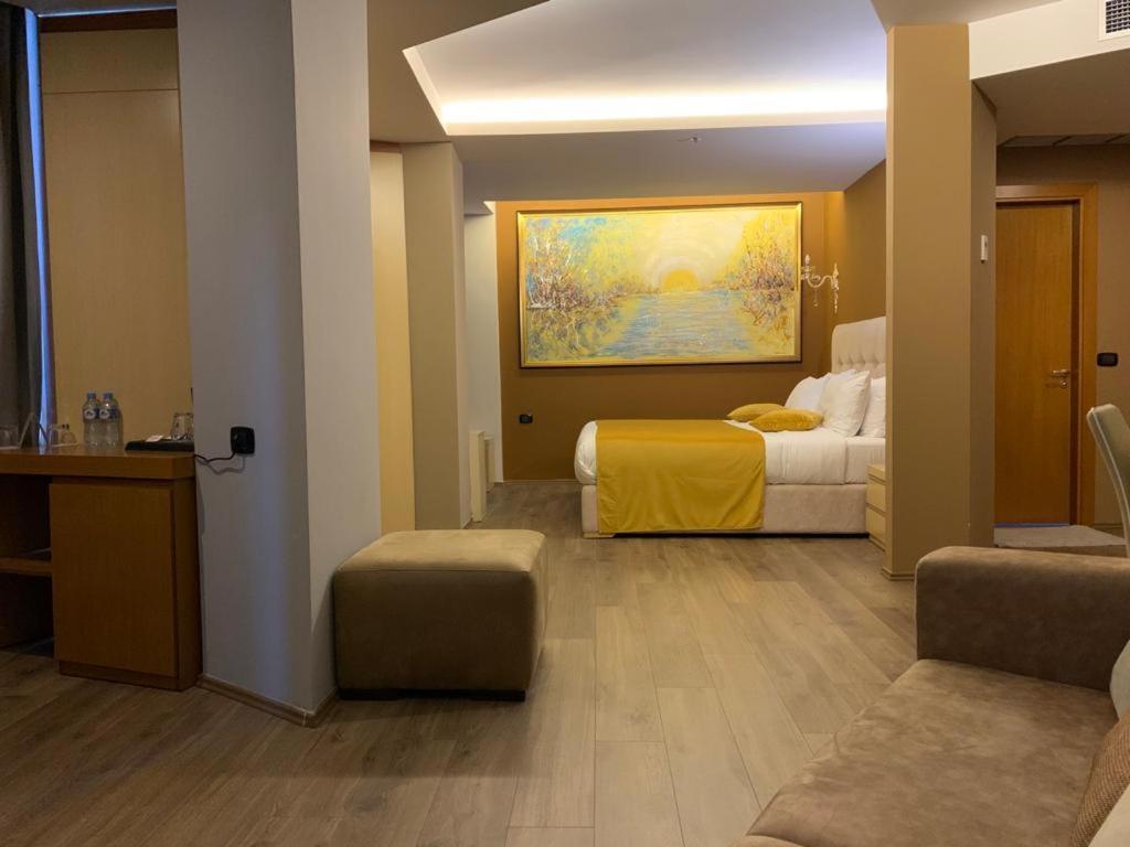 Albanopolis Hotel تيرانا المظهر الخارجي الصورة