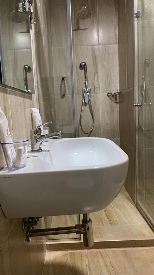 Albanopolis Hotel تيرانا المظهر الخارجي الصورة